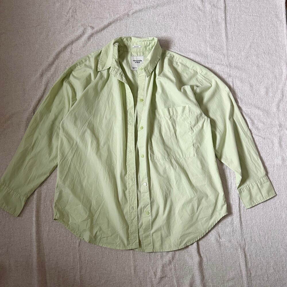 light green abercrombie & fitch cotton blend button up top